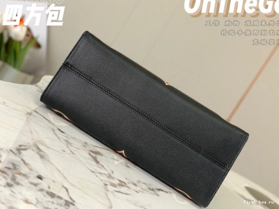First bag ru ONTHEGO LOUIS MM VUITTON 0812
